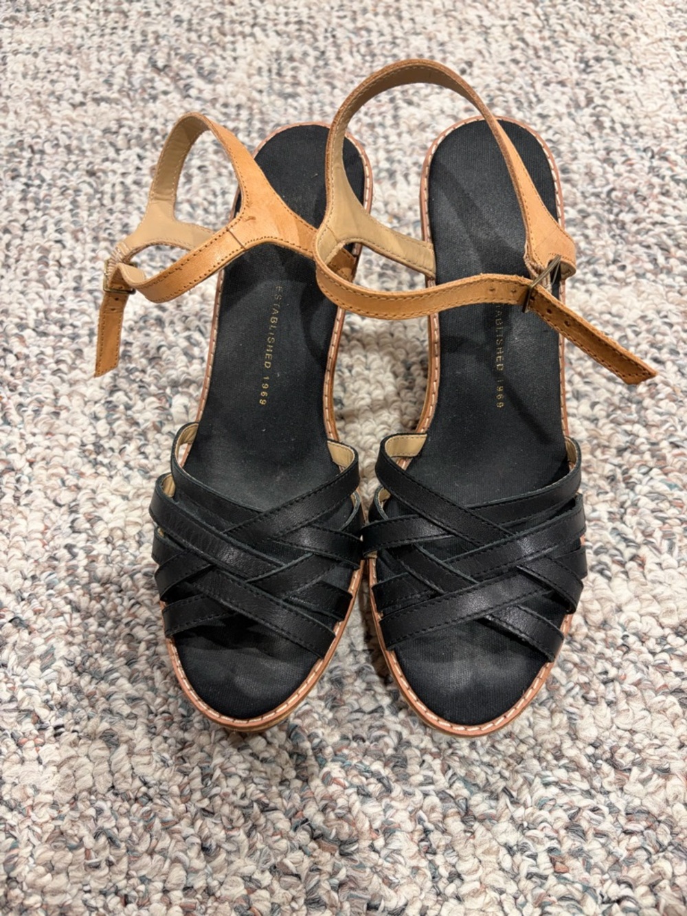 GAP Black and Tan Leather Strappy Slingback Sandals